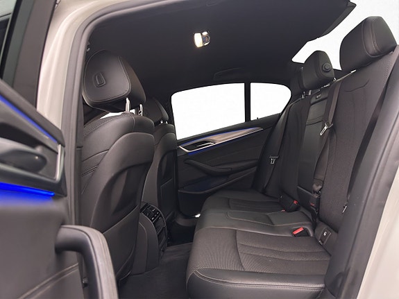 BMW 530e 14 of 30