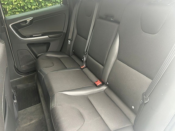 Volvo XC60 6 of 10