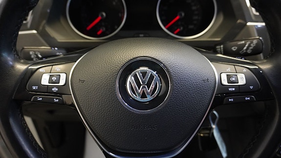 Volkswagen Tiguan 14 of 22