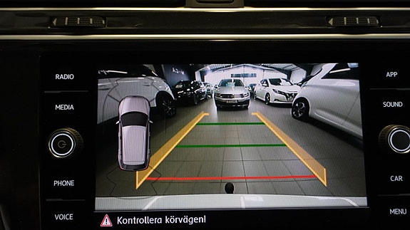 Volkswagen Tiguan 16 of 22