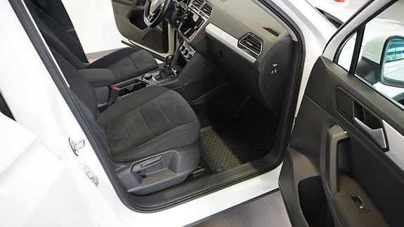 Volkswagen Tiguan 12 of 22