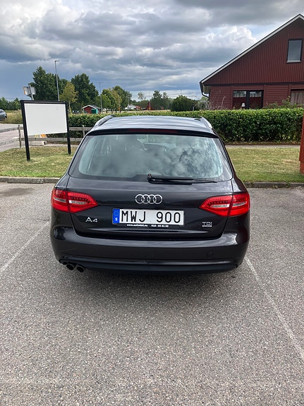 Audi A4 4 of 5