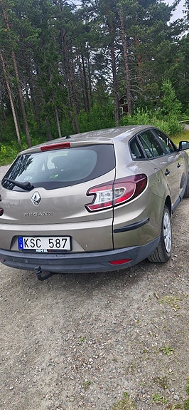 Renault Megane III 2 of 4