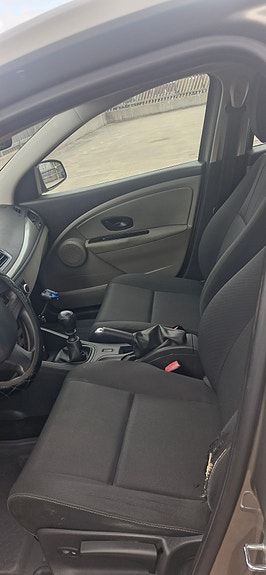 Renault Megane III 6 of 7