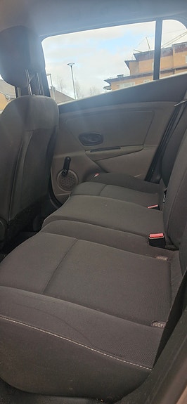 Renault Megane III 5 of 7