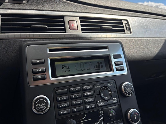 Volvo XC70 21 of 25