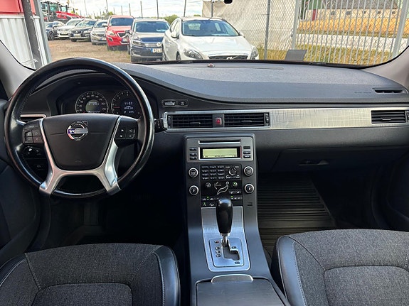 Volvo XC70 9 of 25