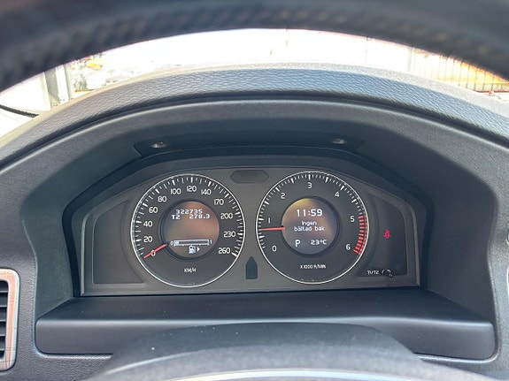 Volvo XC70 13 of 25
