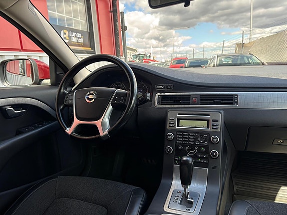Volvo XC70 11 of 25