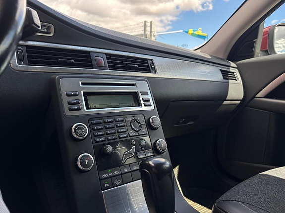 Volvo XC70 15 of 25