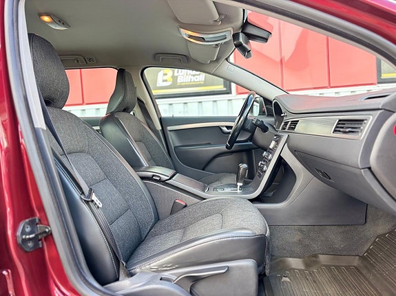 Volvo XC70 19 of 25