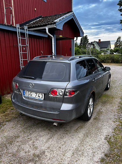 Mazda 6 3 of 5