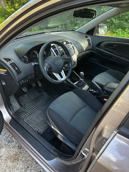 Kia Ceed 4 of 5