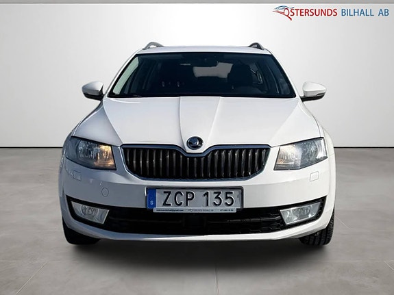Skoda Octavia 2 of 5