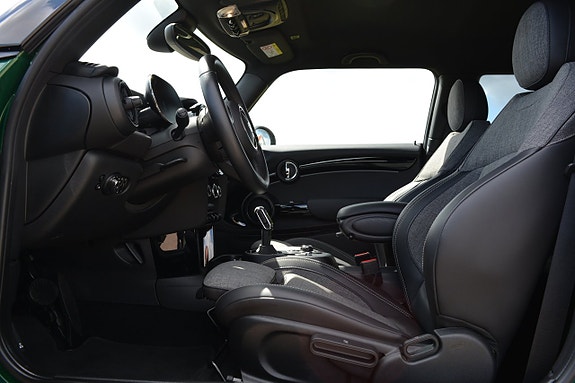 MINI Cooper SE 24 of 30