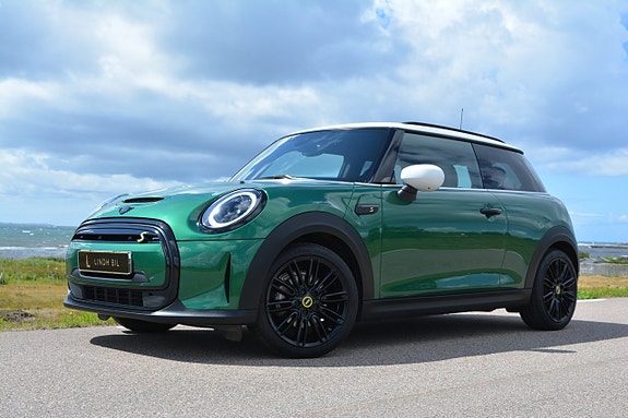 MINI Cooper SE 3 of 5