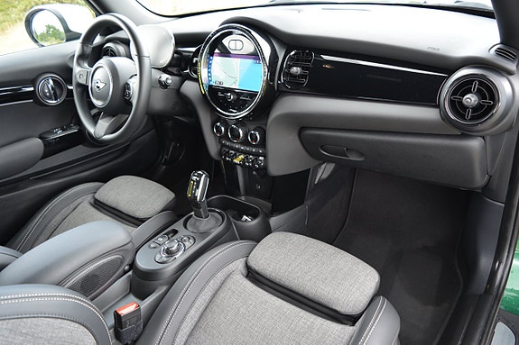 MINI Cooper SE 29 of 30