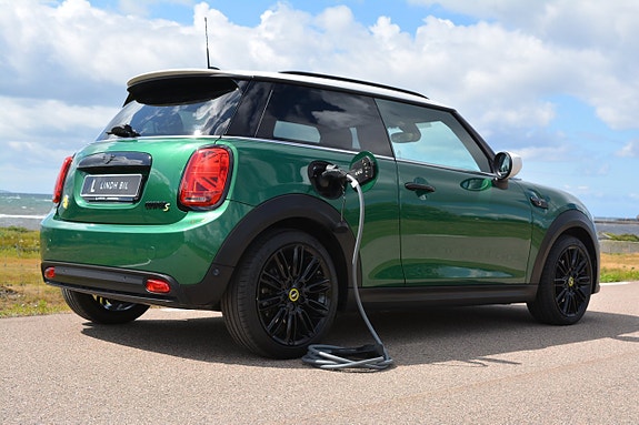 MINI Cooper SE 9 of 30