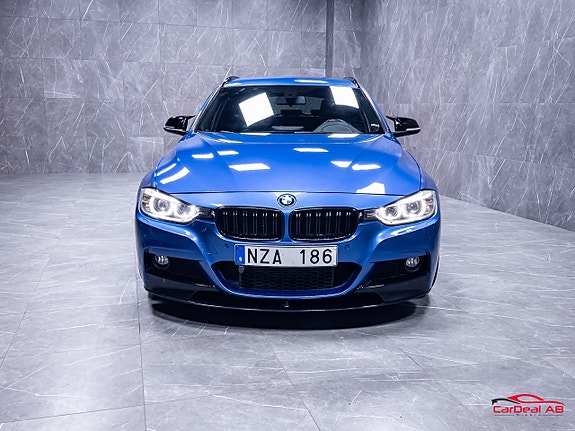 BMW 320 2 of 5