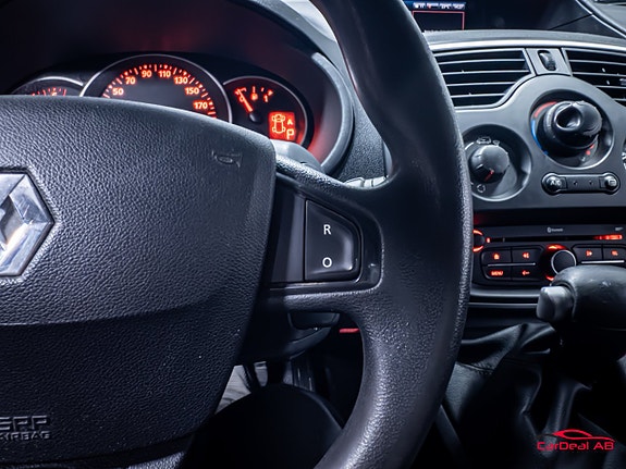 Renault Kangoo Express 21 of 26