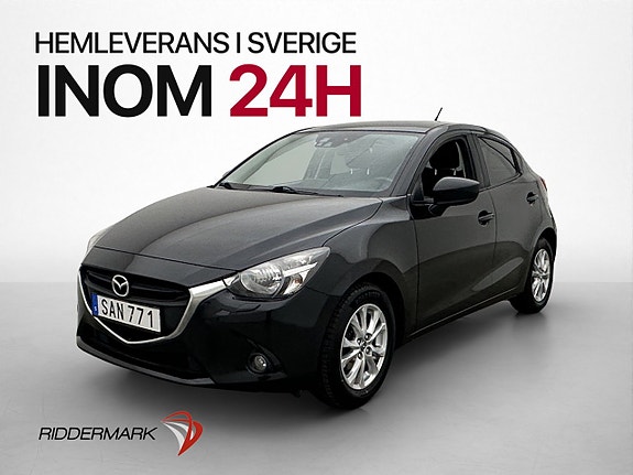 Mazda 2 3 of 5