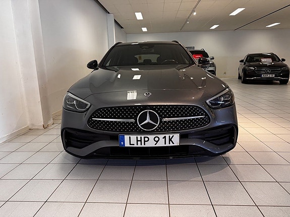 Mercedes-Benz C220 d 2 of 19