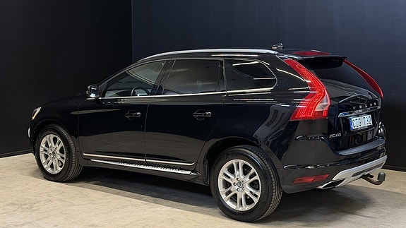 Volvo XC60 8 of 29