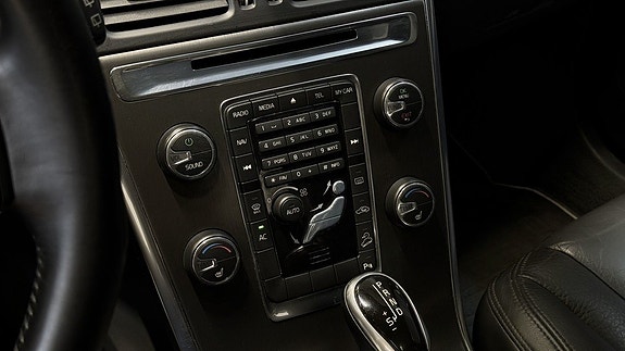 Volvo XC60 22 of 29