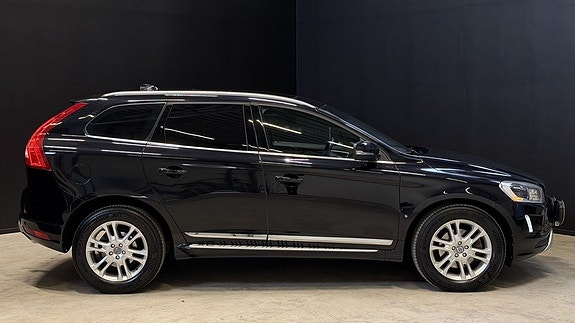 Volvo XC60 12 of 29