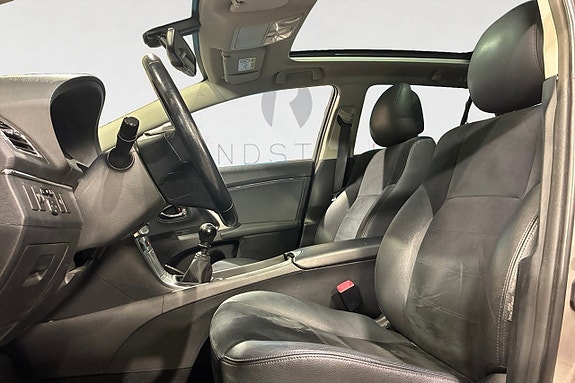 Toyota Avensis 3 of 5