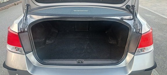 Subaru Legacy 5 of 5