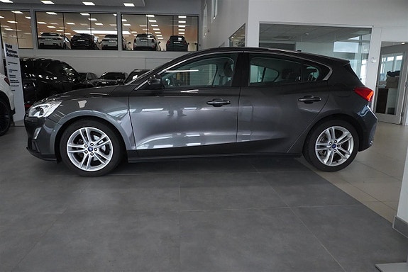 Ford Focus 3 of 9