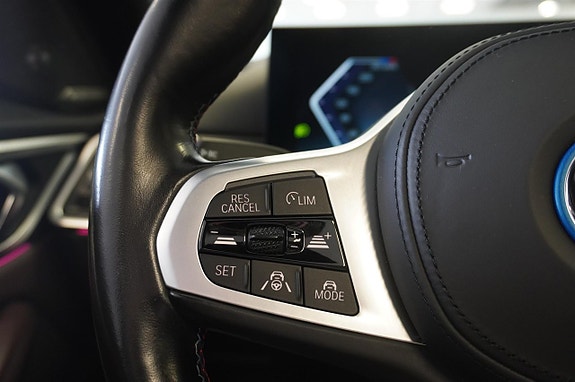 BMW i4 14 of 27