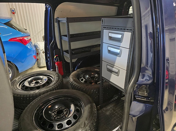 Volkswagen Caddy Maxi 23 of 25