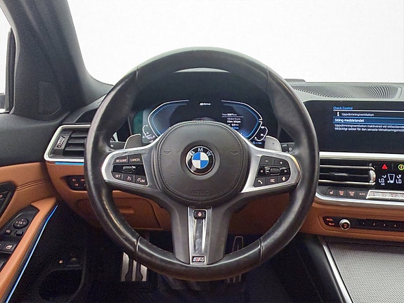 BMW 330e 13 of 30