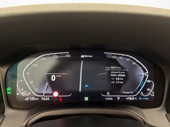 BMW 330e 20 of 30