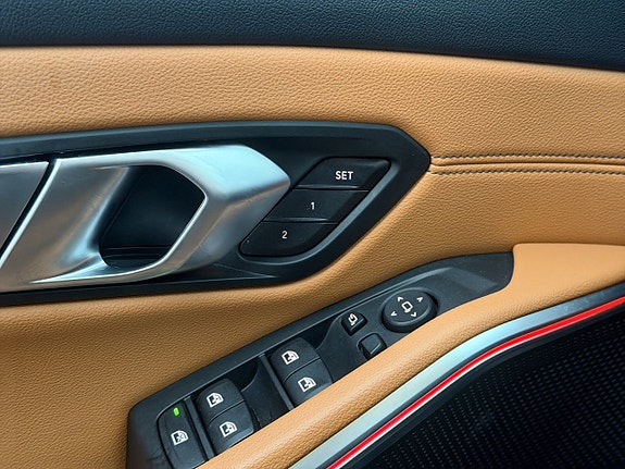 BMW 330e 15 of 30