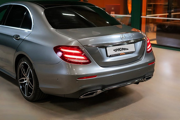 Mercedes-Benz E220 d 4 of 26
