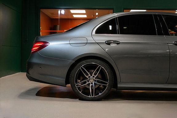 Mercedes-Benz E220 d 8 of 26