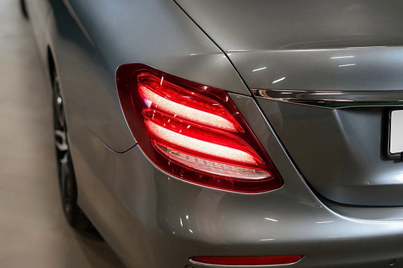 Mercedes-Benz E220 d 10 of 26