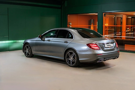 Mercedes-Benz E220 d 3 of 26