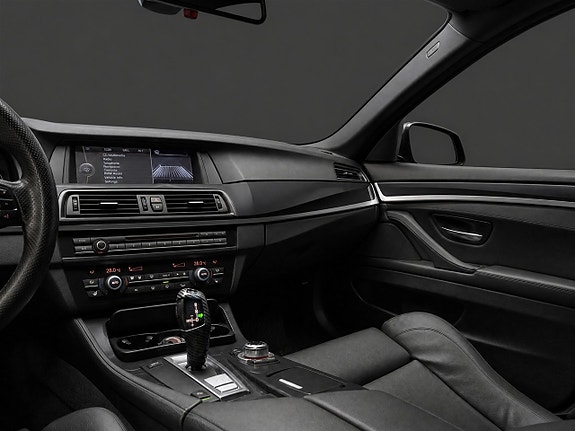 BMW 520d 15 of 19