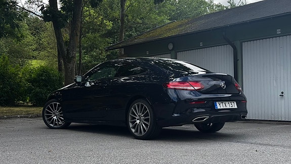 Mercedes-Benz C220 d 2 of 5