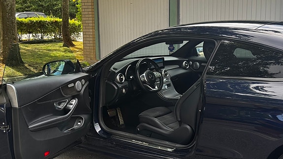 Mercedes-Benz C220 d 4 of 5