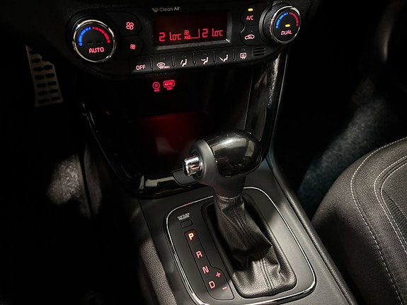 Kia Ceed 8 of 12