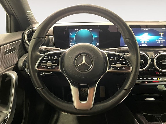 Mercedes-Benz A200 12 of 17