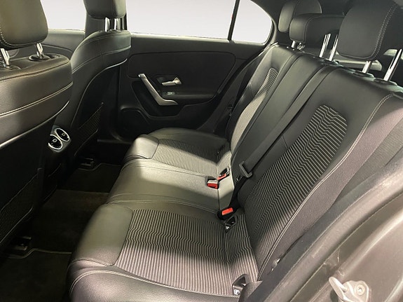 Mercedes-Benz A200 10 of 17