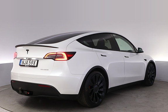 Tesla Model Y 5 of 5
