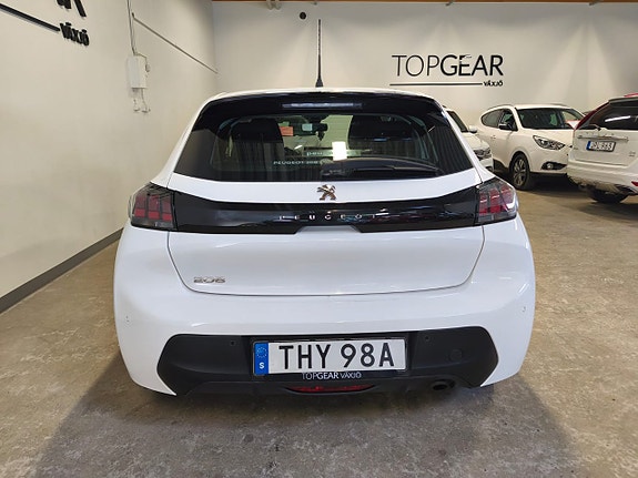 Peugeot 208 5 of 5