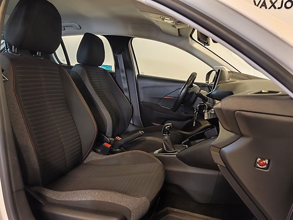 Peugeot 208 13 of 19